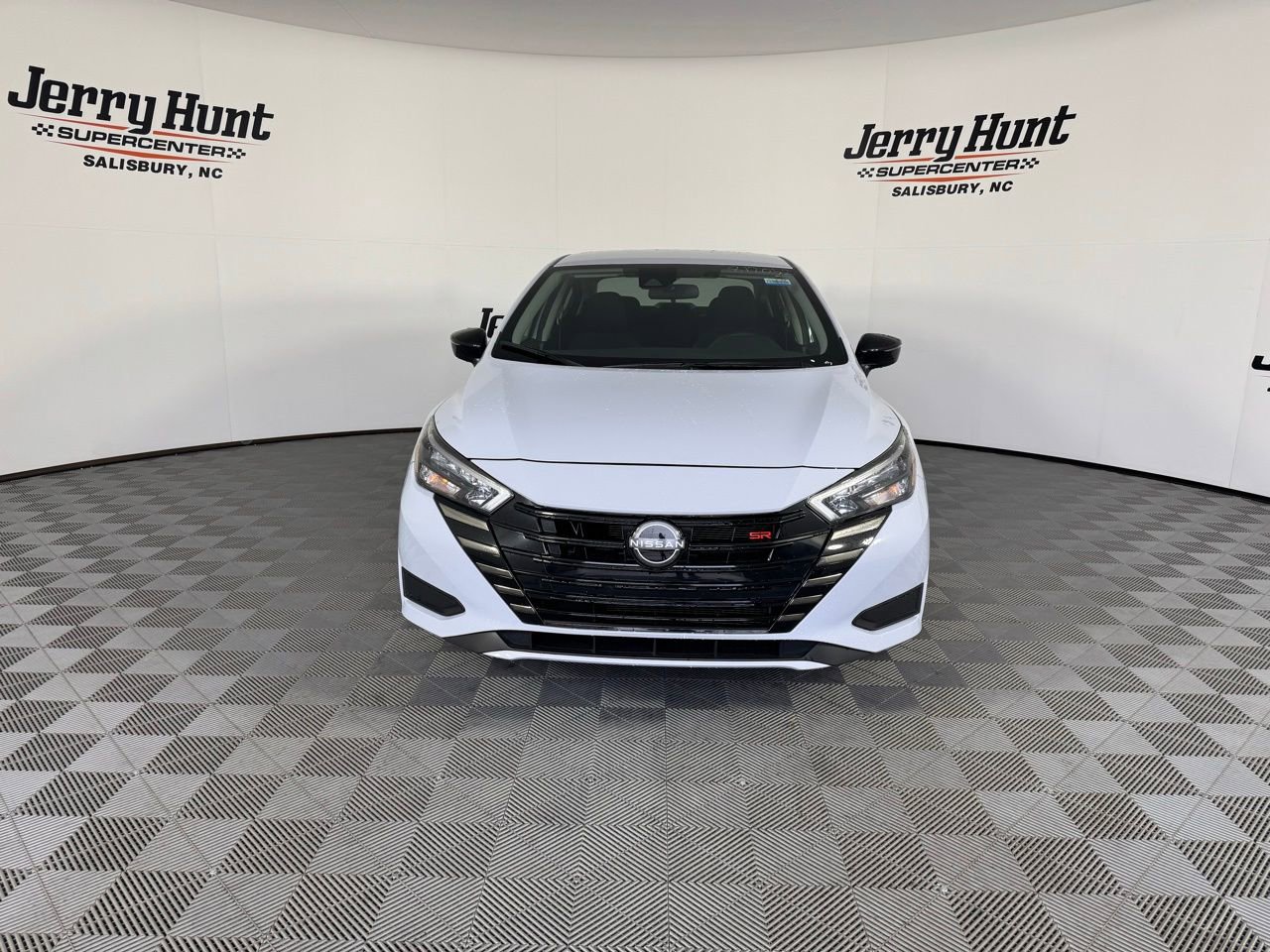 Used 2025 Nissan Versa SR w/ Trunk Package image 6