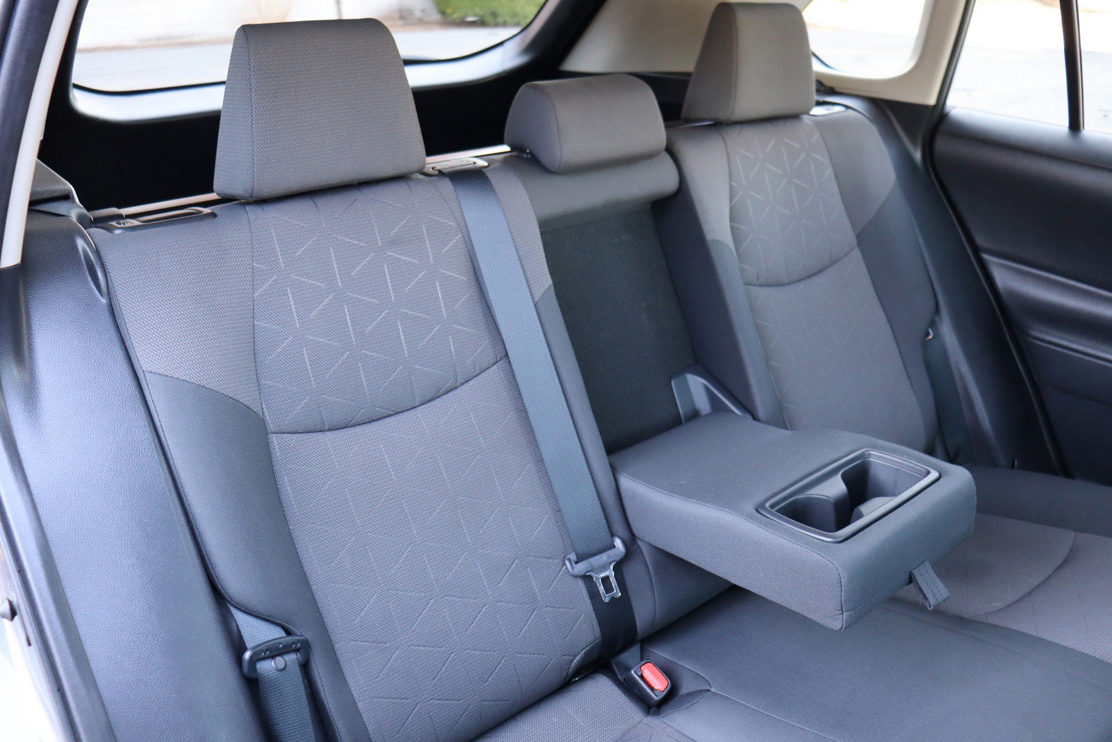 Used 2019 Toyota RAV4 XLE w/ Convenience Package AWD/4WD image 17