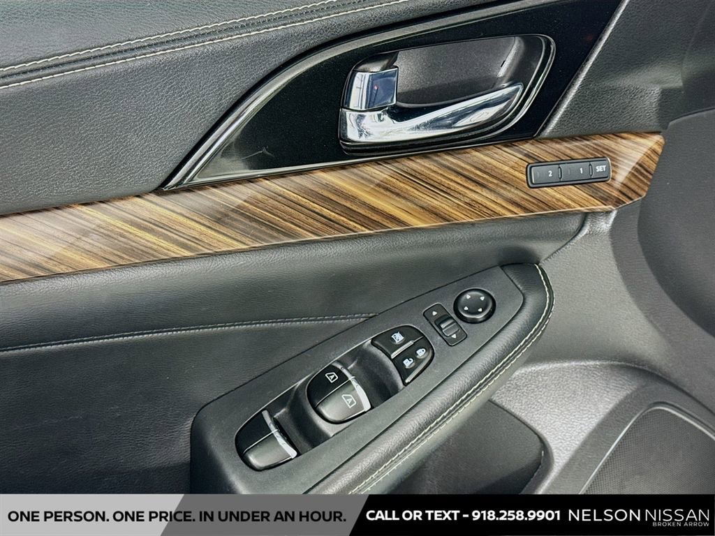 Used 2017 Nissan Maxima Platinum FWD image 18