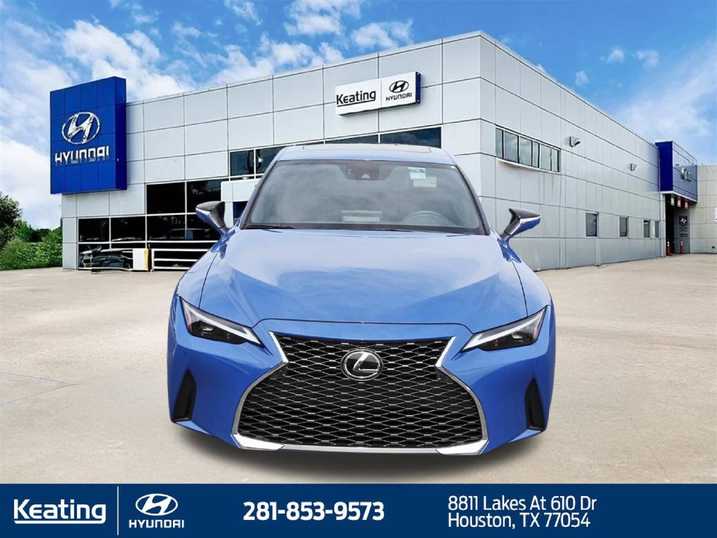 Used 2024 Lexus IS 300 w/ Comfort Package RWD image 2