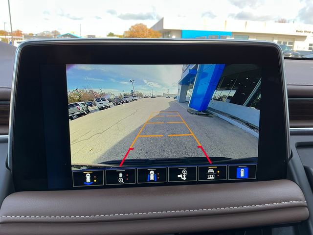 Used 2022 Chevrolet Suburban High Country image 8