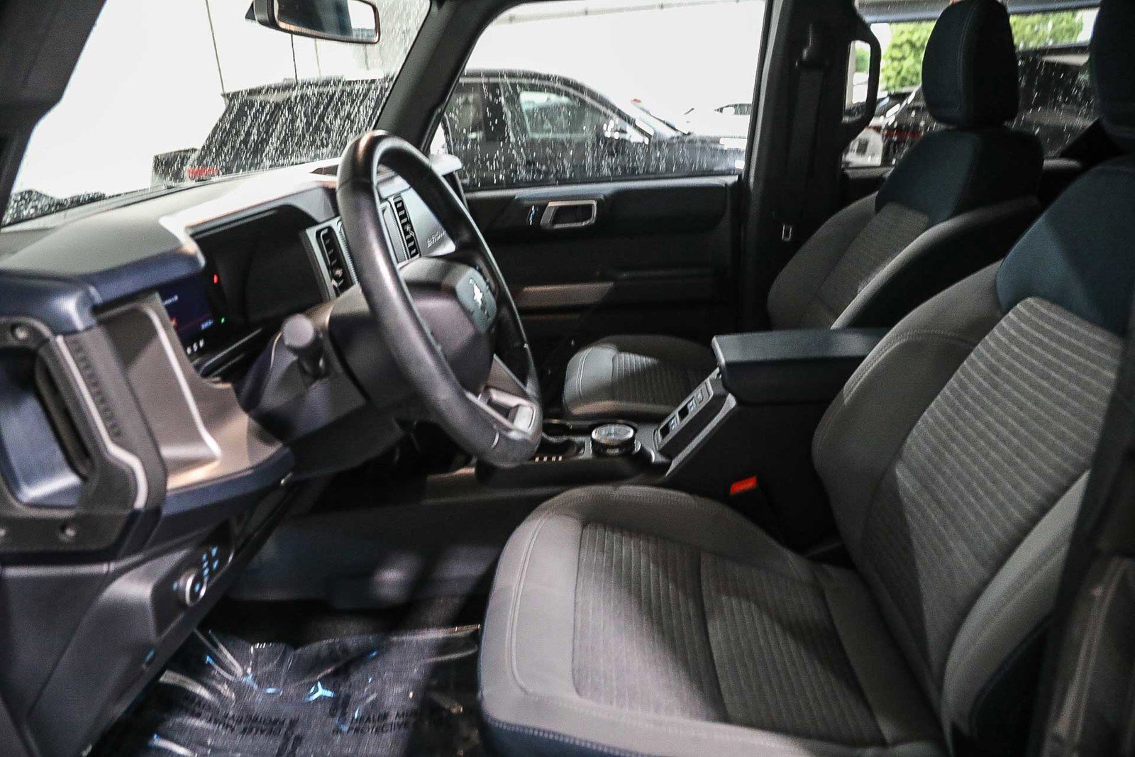 Used 2022 Ford Bronco Outer Banks image 17