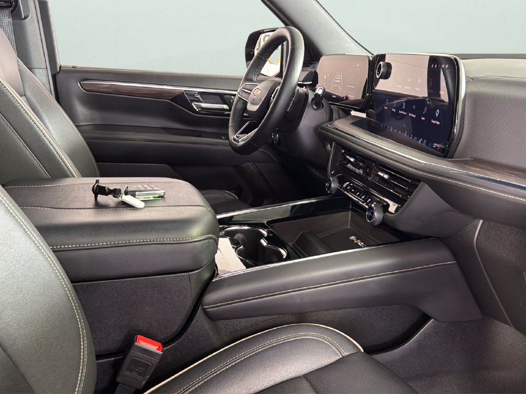 Certified 2025 Chevrolet Suburban Premier RWD image 38