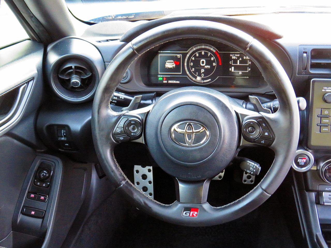 Used 2024 Toyota GR86 Premium image 24