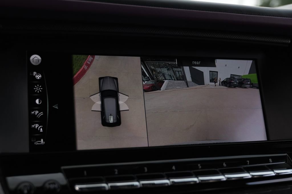 Used 2022 Rolls-Royce Cullinan Black Badge image 22