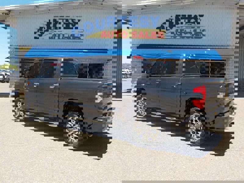 Used 2017 Toyota Tundra 1794 Edition image 5