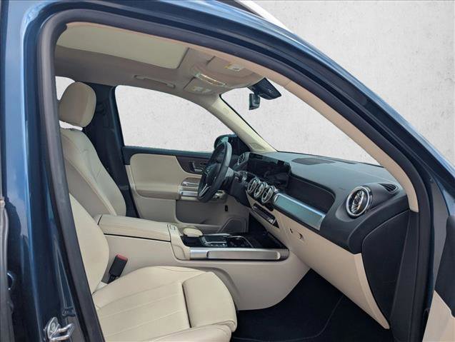 Used 2023 Mercedes-Benz GLB 250 image 16