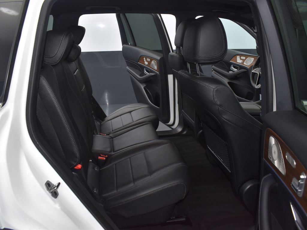 Used 2025 Mercedes-Benz GLS 450 4MATIC image 14