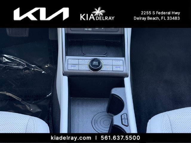 Used 2024 Hyundai Kona Limited FWD image 27