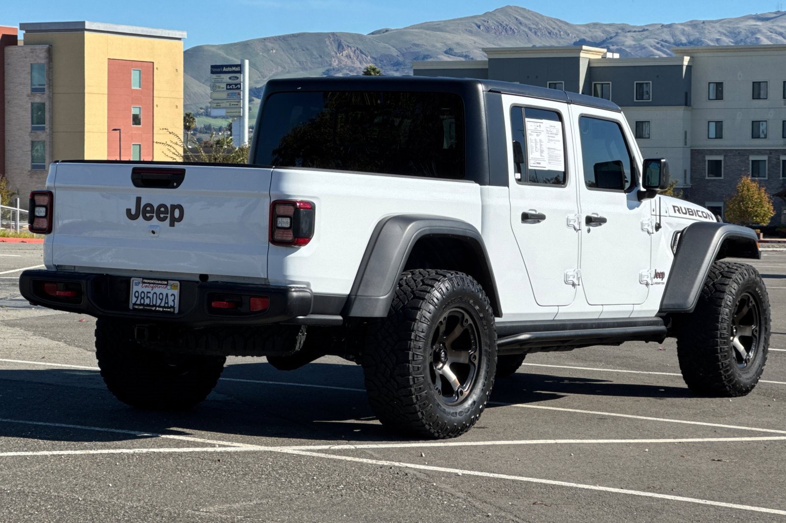 Used 2020 Jeep Gladiator Rubicon image 3