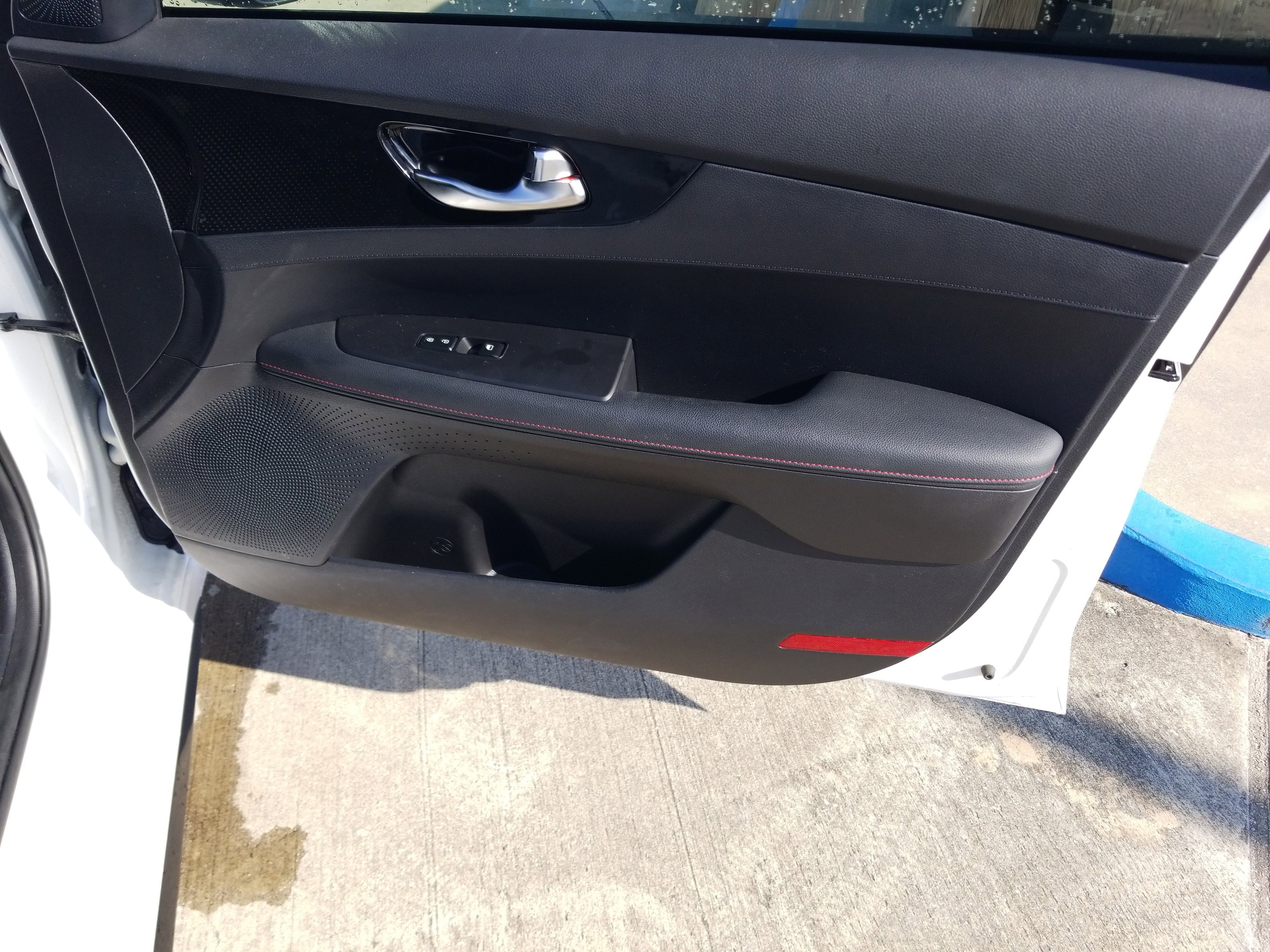 Used 2022 Kia Forte GT w/ GT Technology Package image 16