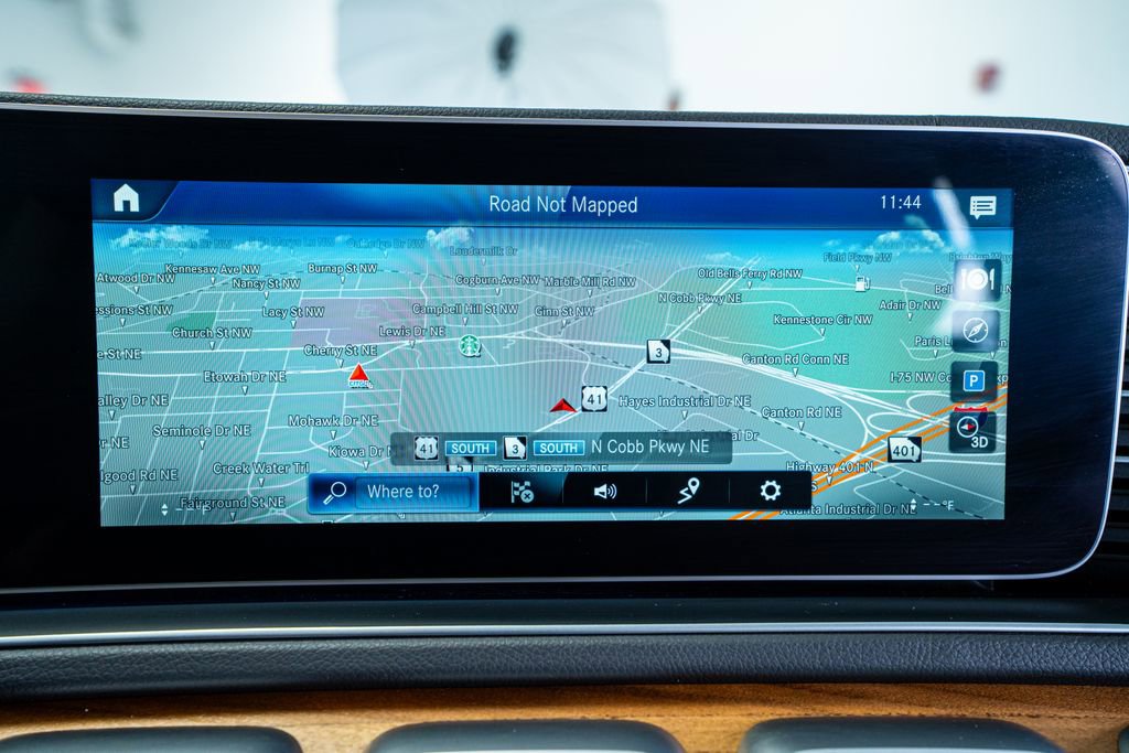 Used 2020 Mercedes-Benz GLS 580 4MATIC w/ E-Active Body Control Package image 46