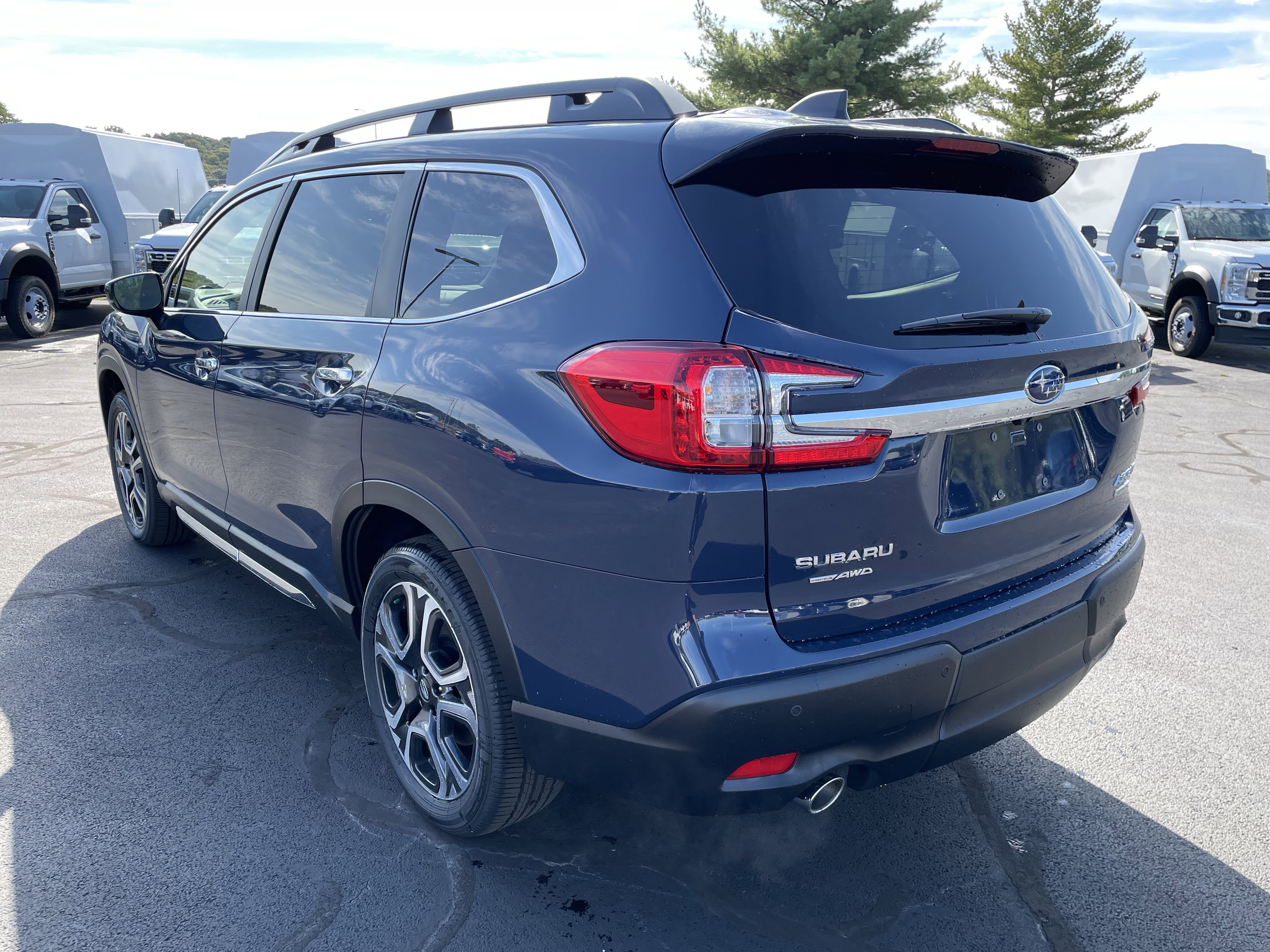 New 2025 Subaru Ascent Touring image 3