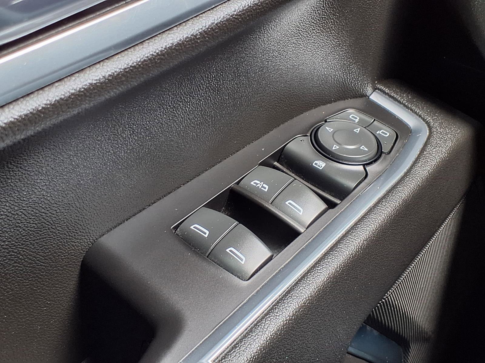 Used 2023 Chevrolet Silverado 1500 LT RWD image 12