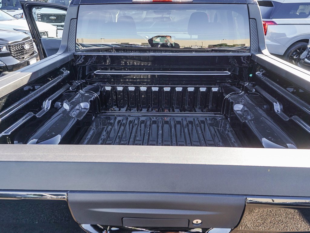 New 2025 Ford Maverick XL image 24