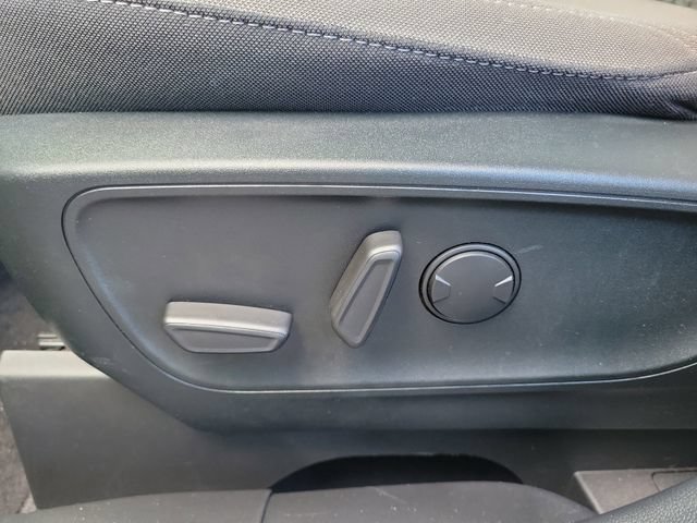 Used 2022 Ford Escape SE w/ SE Sport Appearance Package FWD image 11
