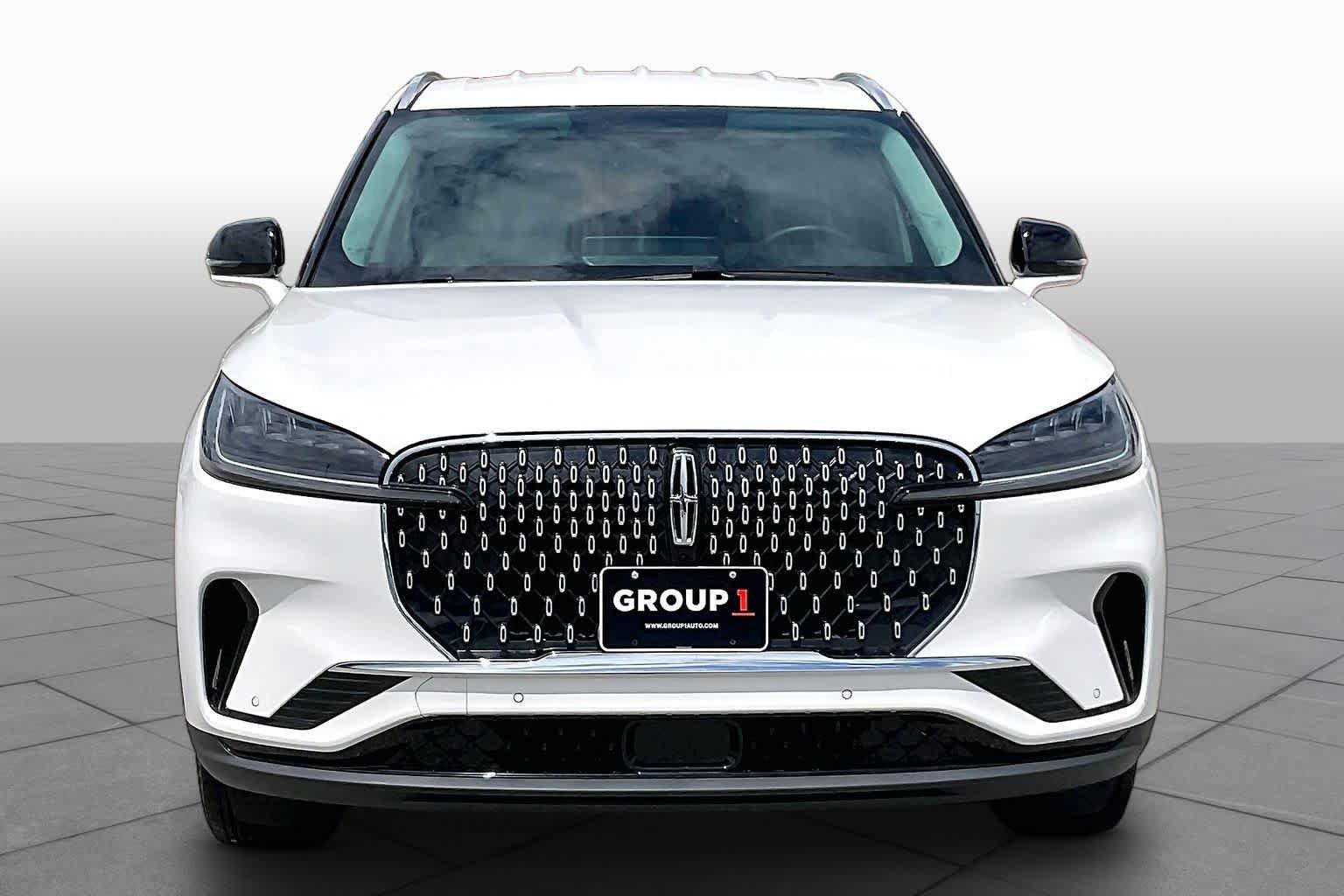 Used 2026 Lincoln Aviator 2WD image 4