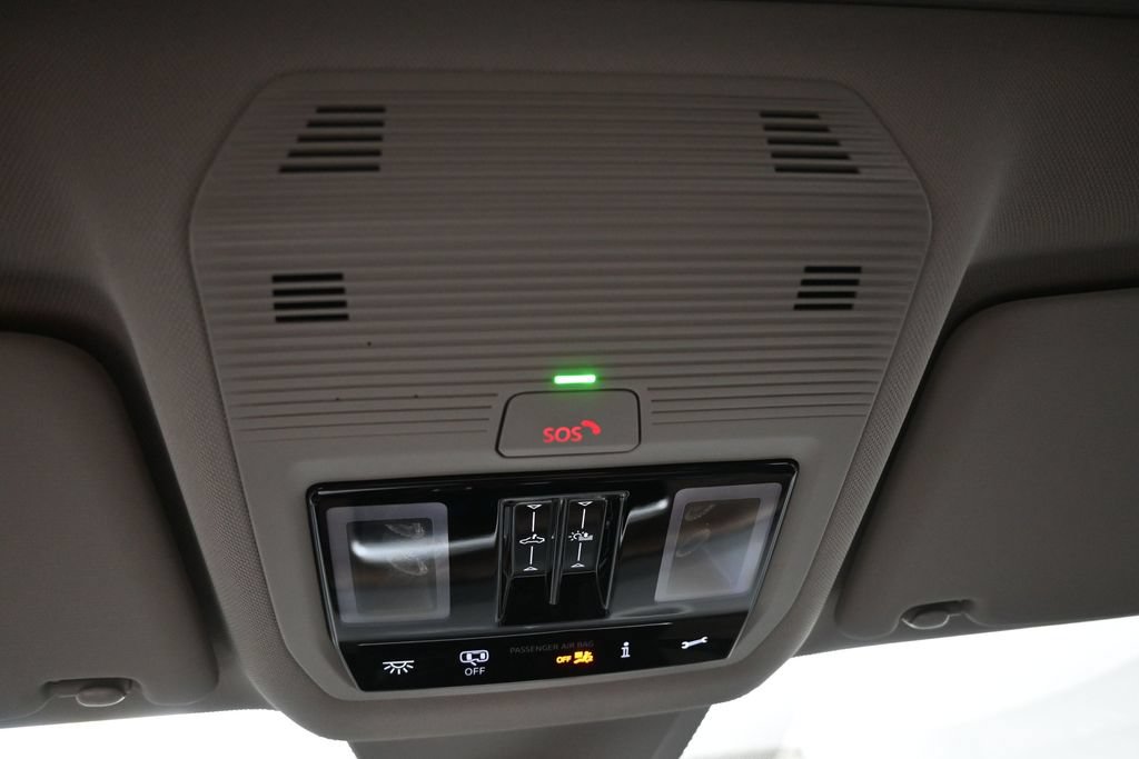 Used 2024 Volkswagen Atlas SE w/ Panoramic Sunroof Package FWD image 22