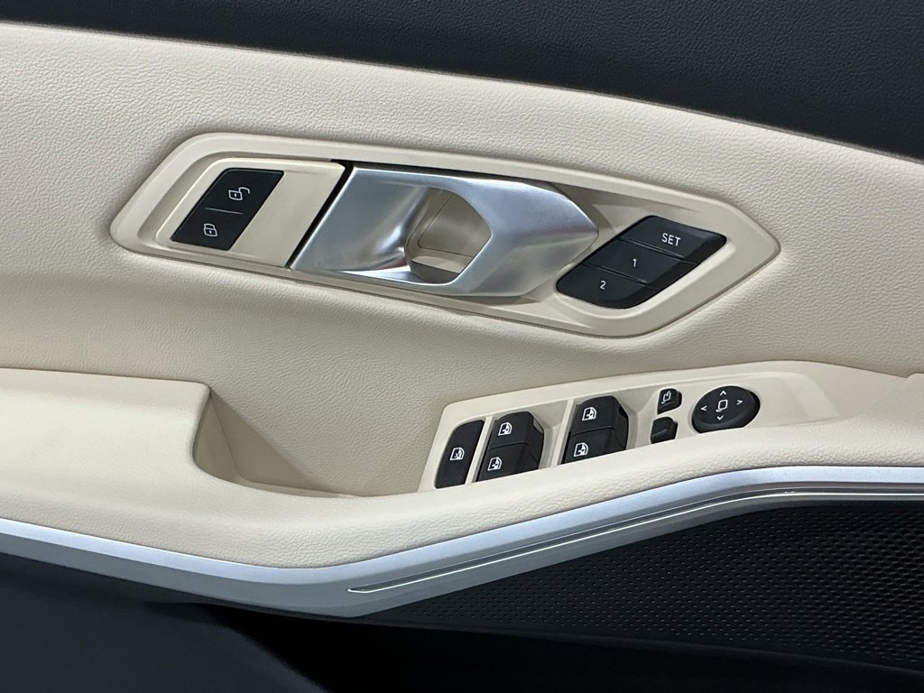 Used 2025 BMW 330i Sedan w/ Convenience Package image 21