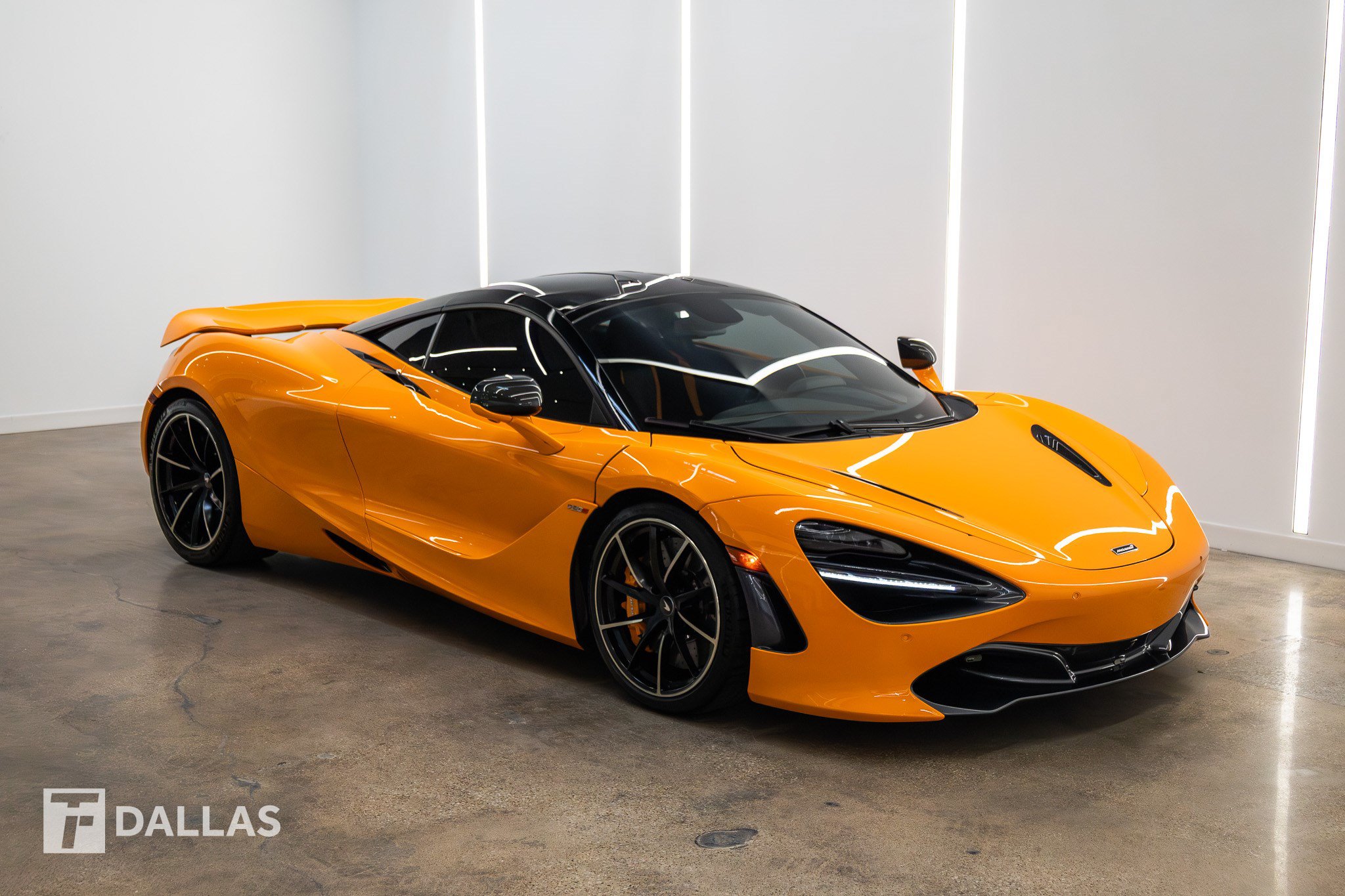 Used 2019 McLaren 720S RWD image 15
