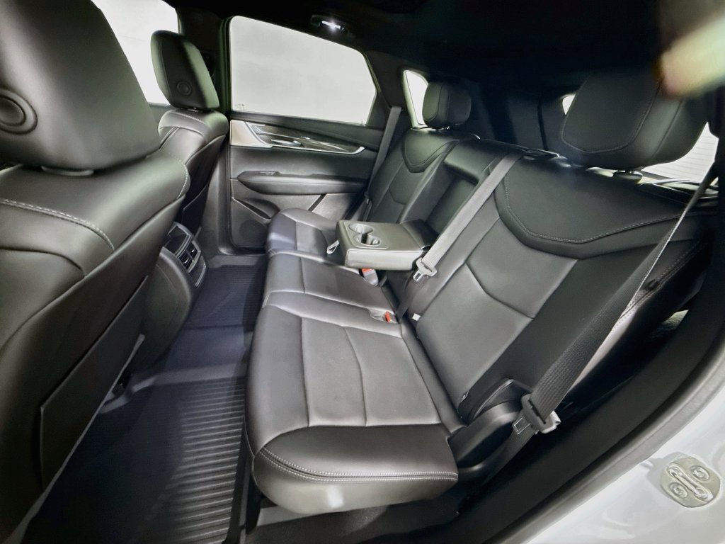 Used 2024 Cadillac XT5 Sportv w/ LPO, Floor Liner Package AWD/4WD image 26