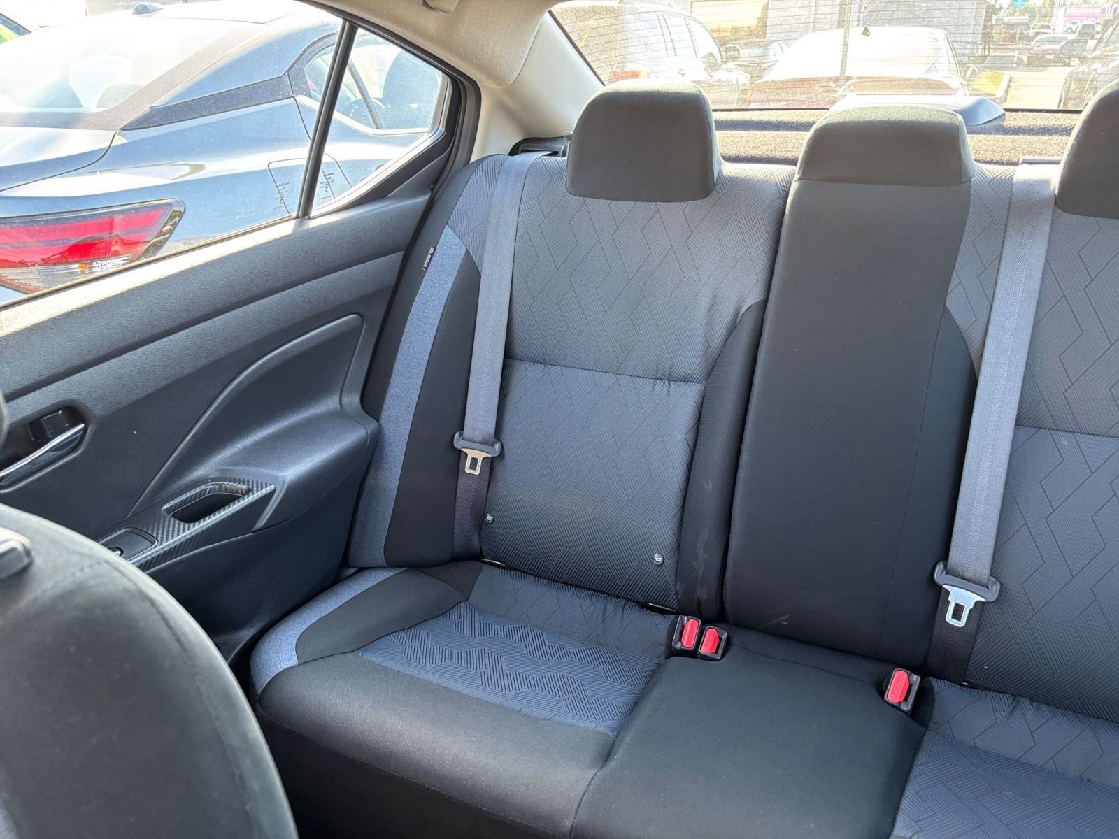 Used 2025 Nissan Versa SV image 37