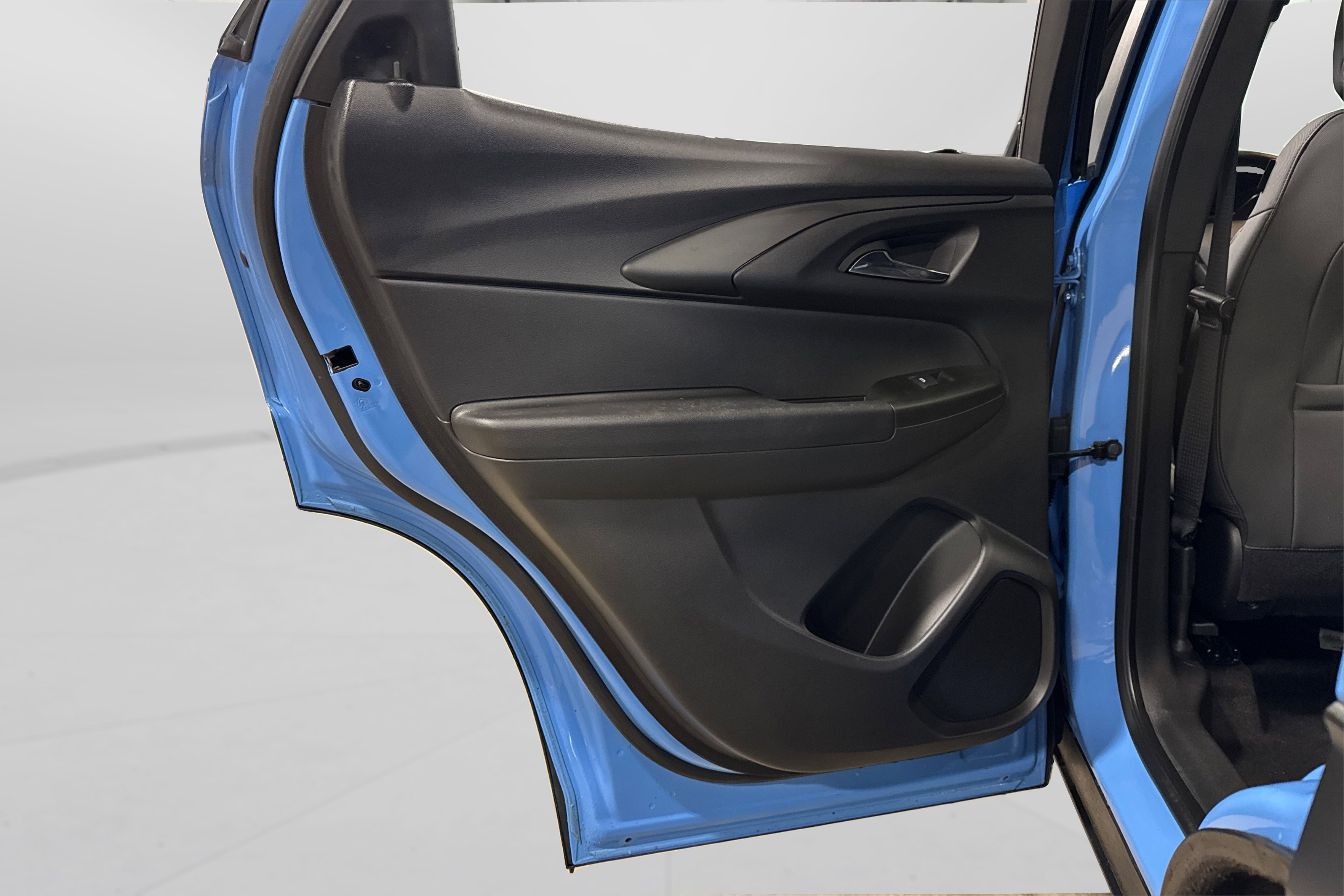 Used 2023 Chevrolet TrailBlazer RS w/ Sun and Liftgate Package AWD/4WD image 35