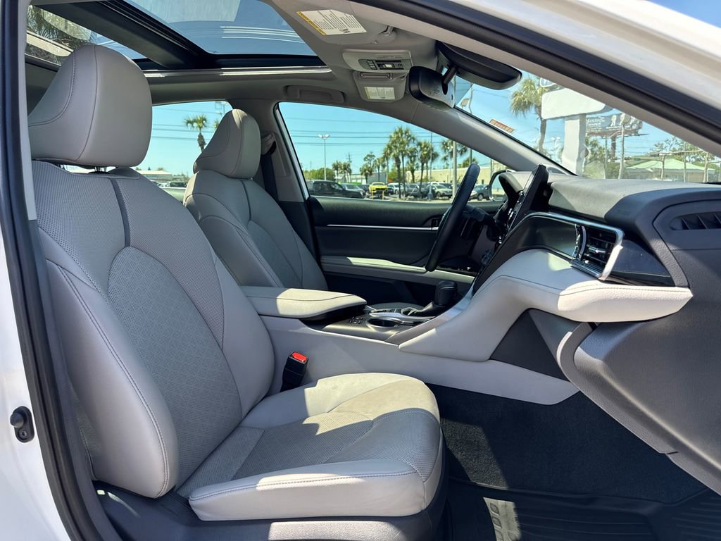 Used 2022 Toyota Camry XSE w/ Navigation Package FWD image 20