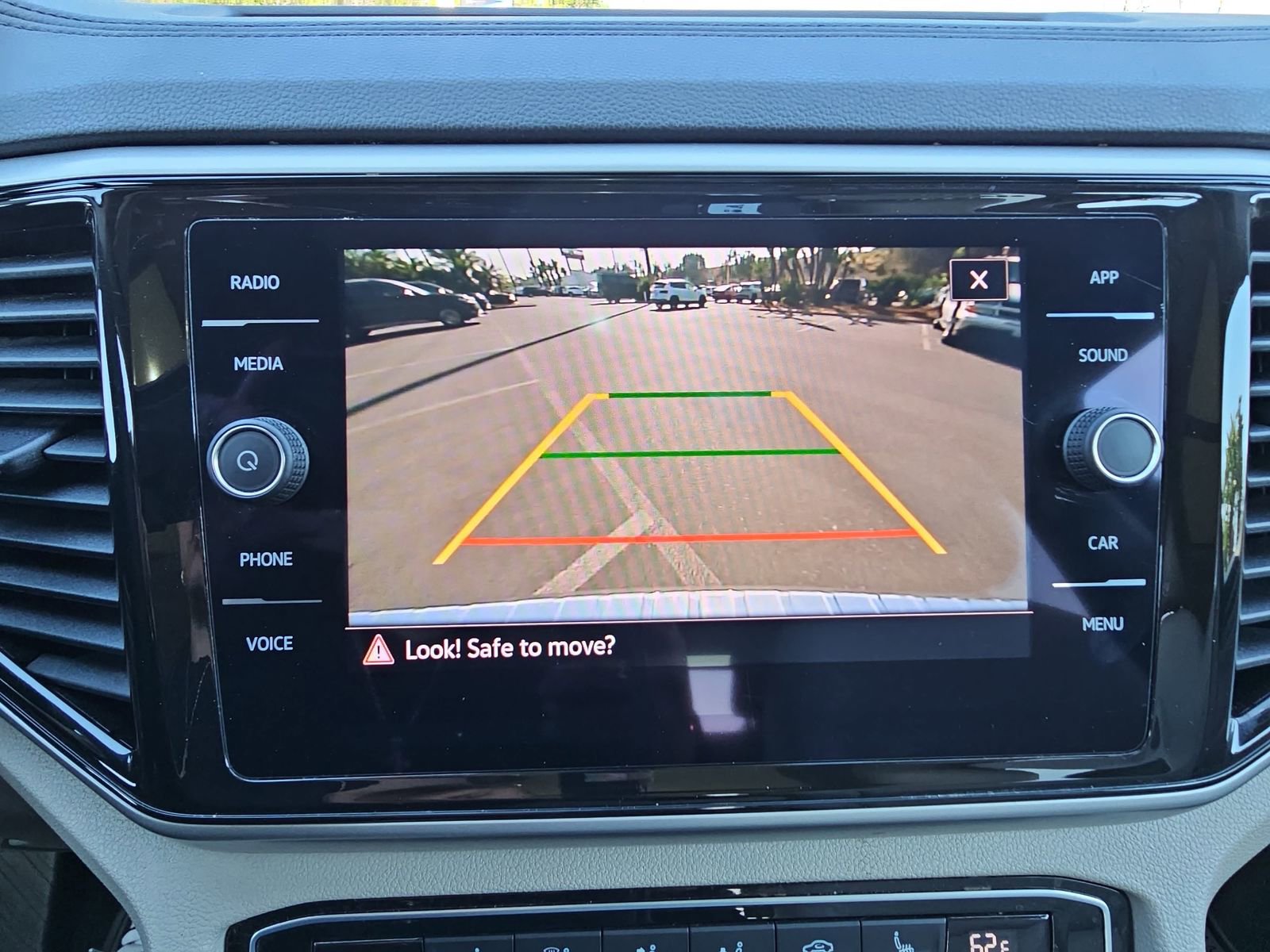 Used 2023 Volkswagen Atlas SE w/ Panoramic Sunroof Package FWD image 24