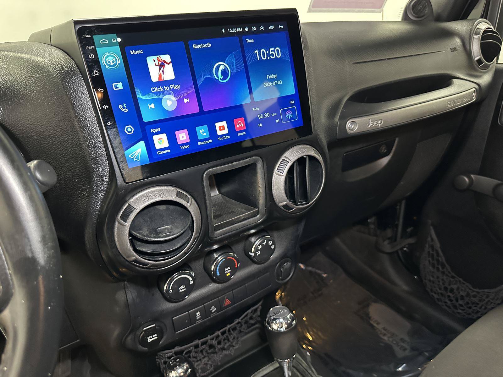 Used 2014 Jeep Wrangler Unlimited Sport w/ Connectivity Group AWD/4WD image 27