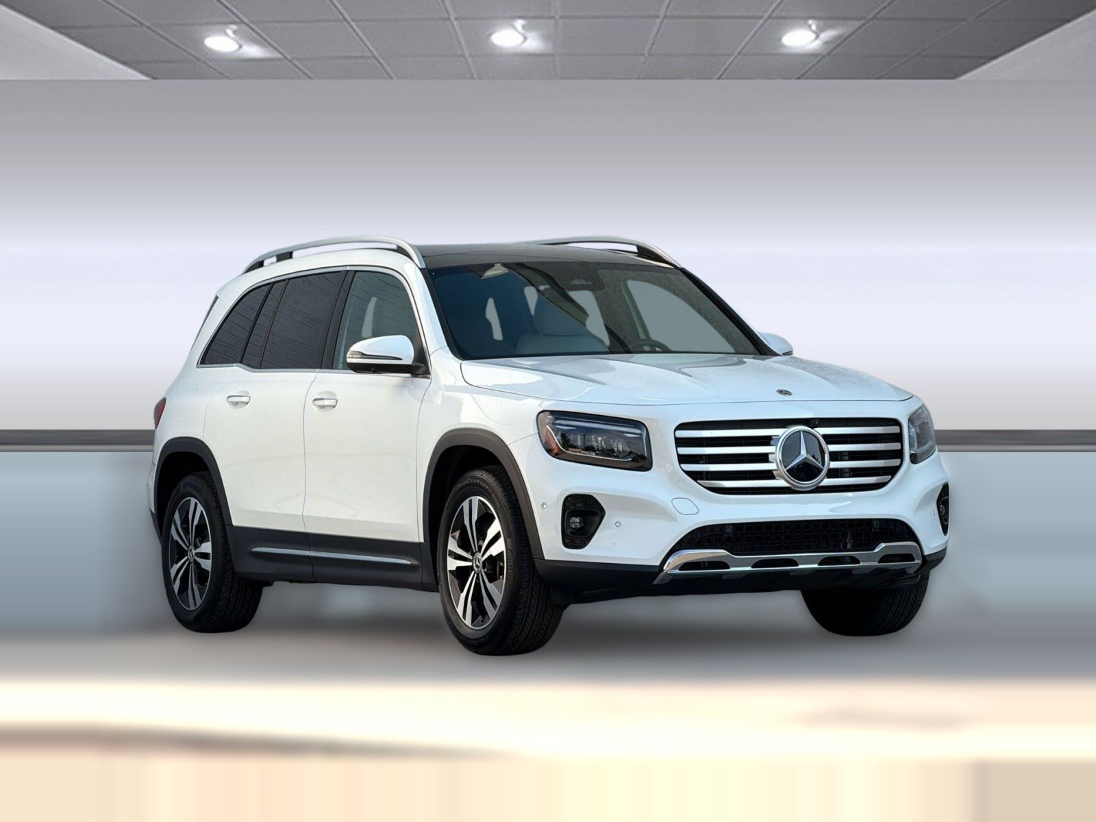Used 2026 Mercedes-Benz GLB 250 4MATIC image 7