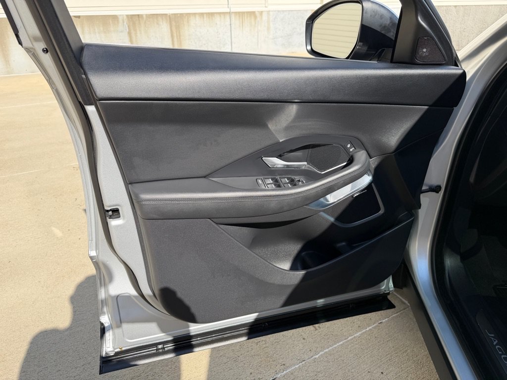 Used 2018 Jaguar E-PACE S AWD/4WD image 9