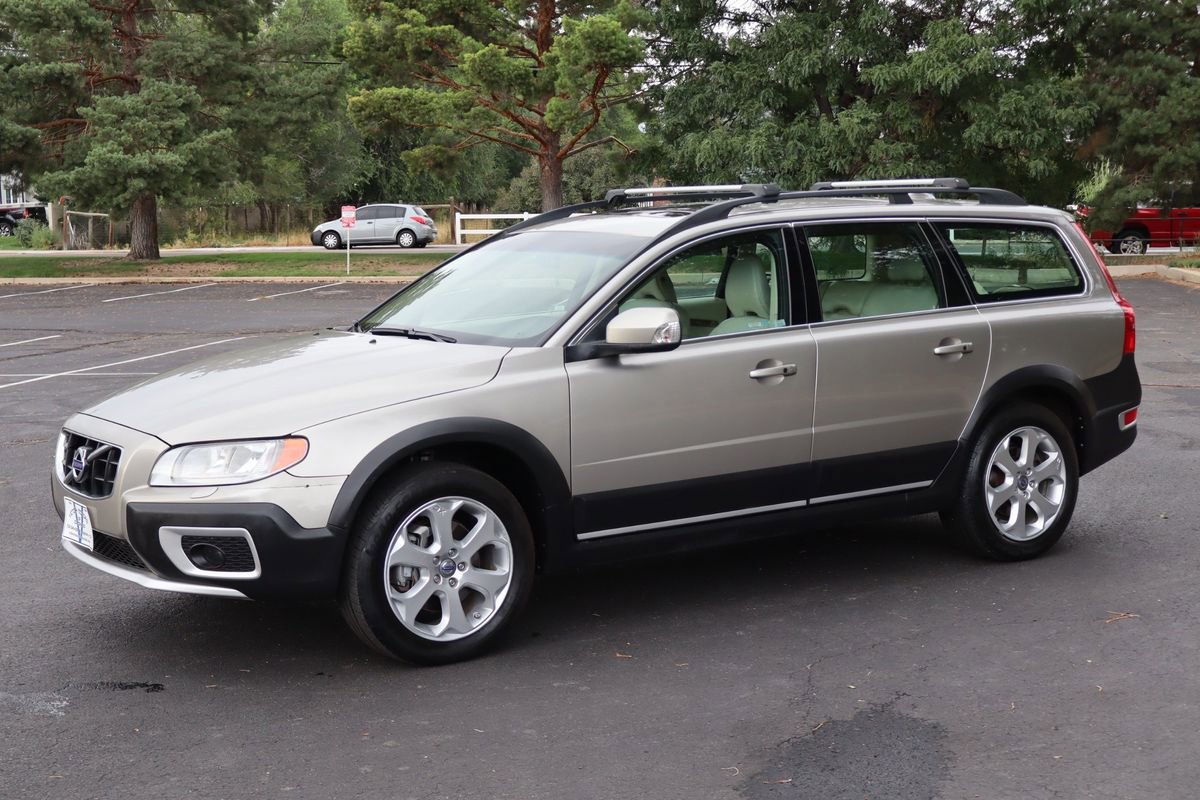 Used 2011 Volvo XC70 T6 image 10