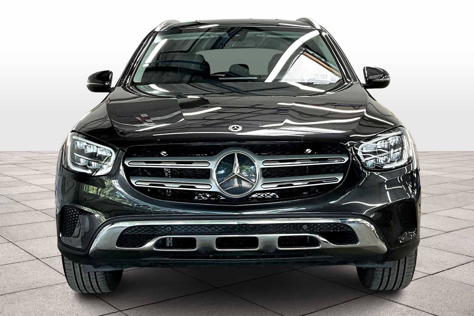 Used 2021 Mercedes-Benz GLC 300 4MATIC image 3