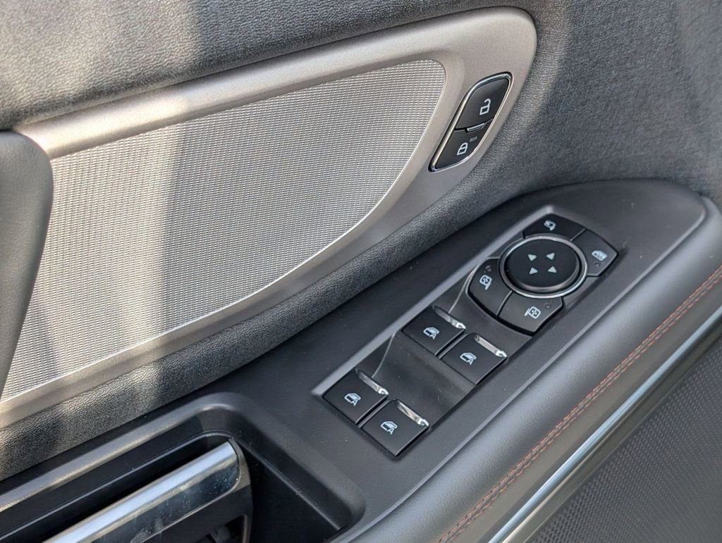 New 2025 Ford Expedition Active image 25