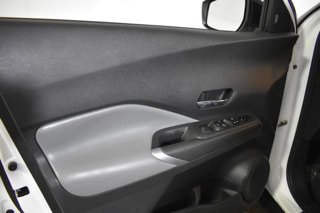 Used 2021 Nissan Kicks SR w/ SR Premium Package FWD image 7