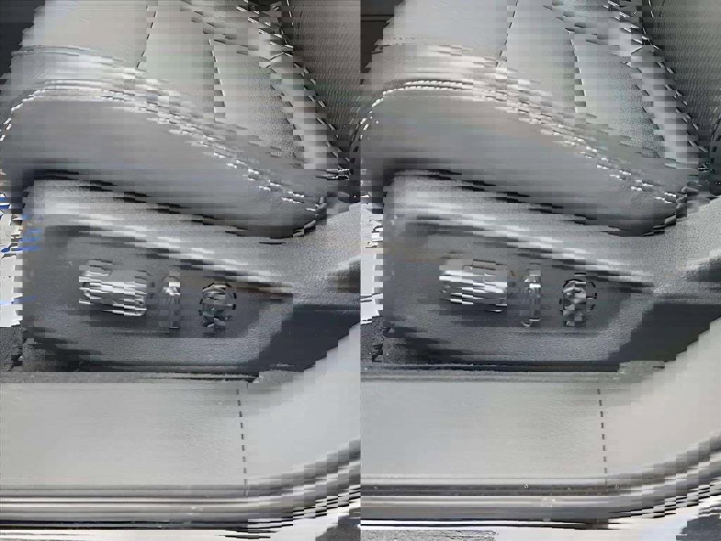 Used 2018 Honda Accord Sport image 11