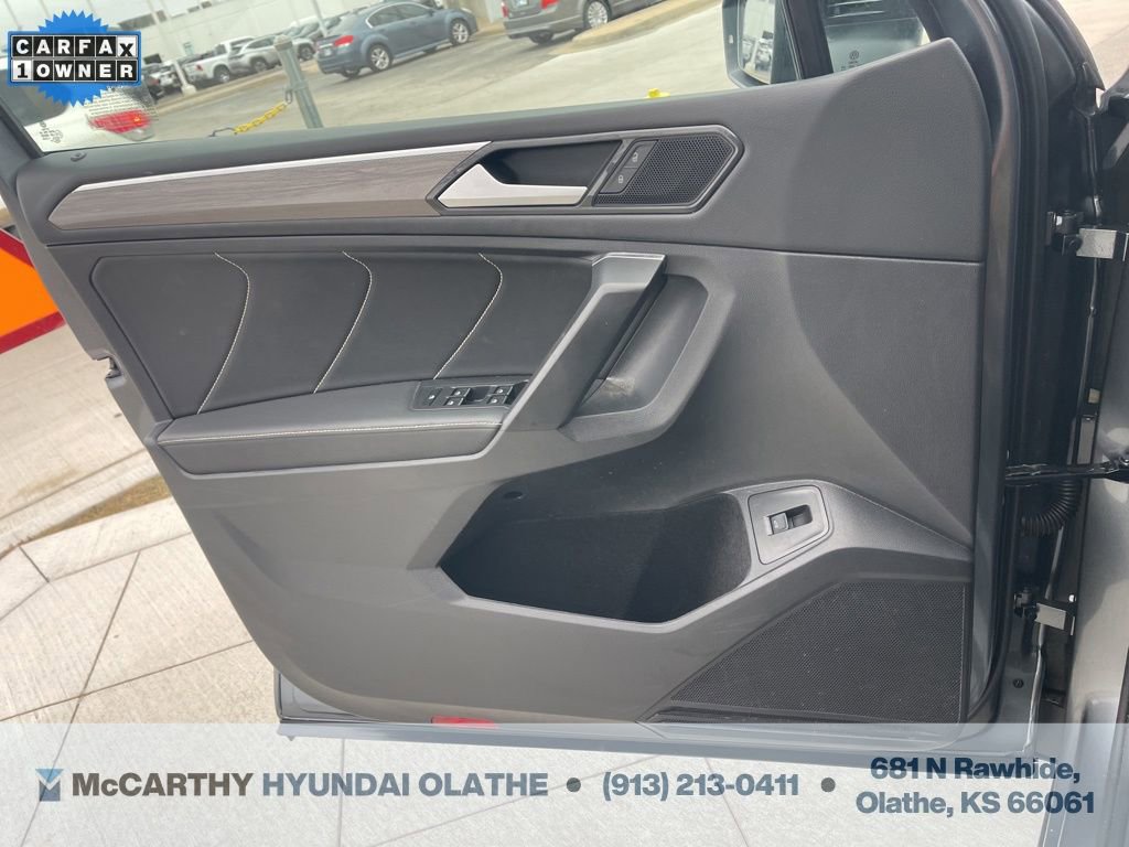 Used 2022 Volkswagen Tiguan SE R-Line image 37