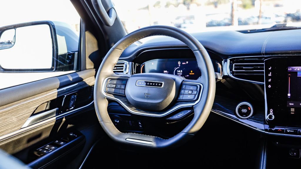 Used 2022 Jeep Wagoneer Series II image 18