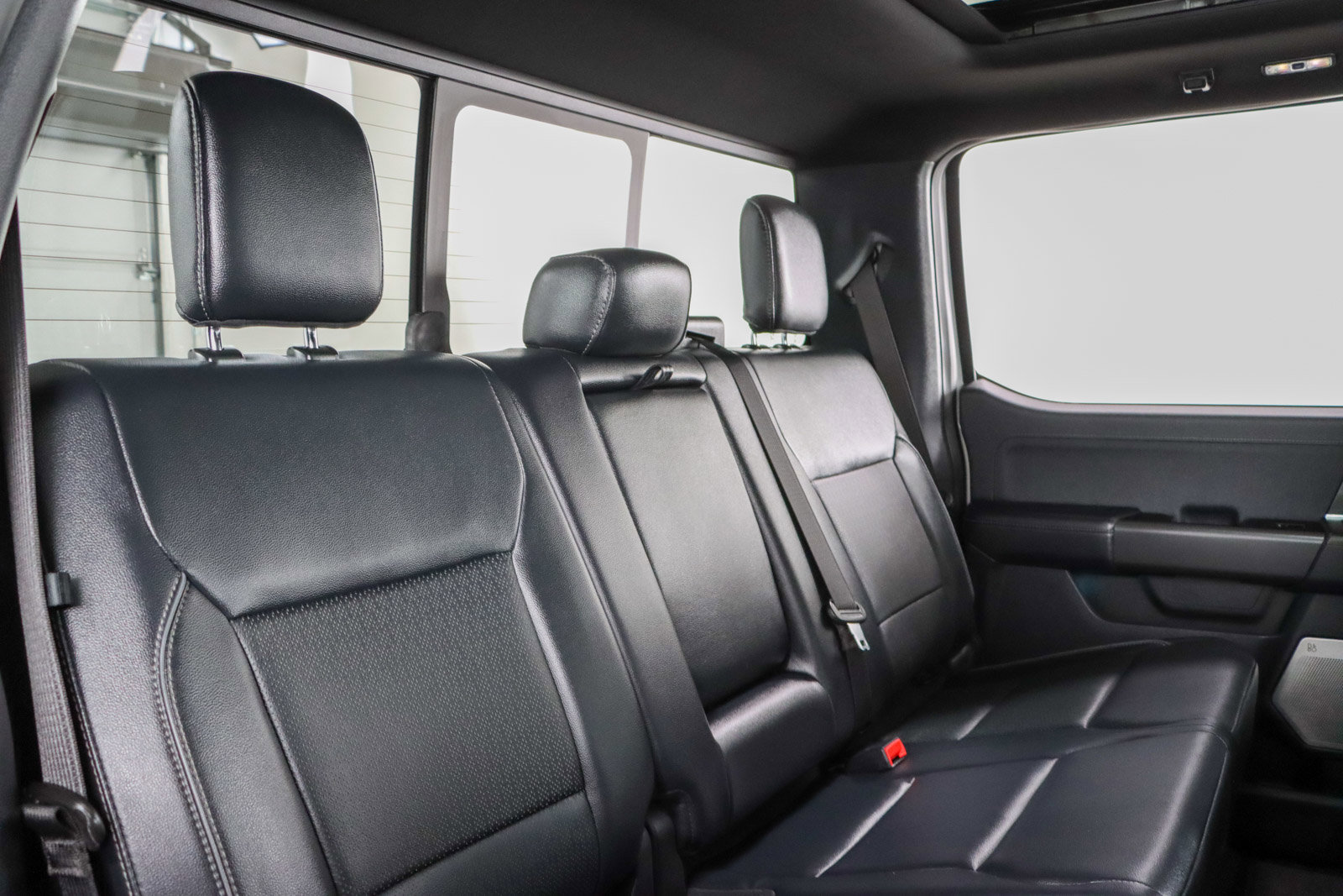 Used 2024 Ford F150 Lariat w/ Equipment Group 502A High AWD/4WD image 33