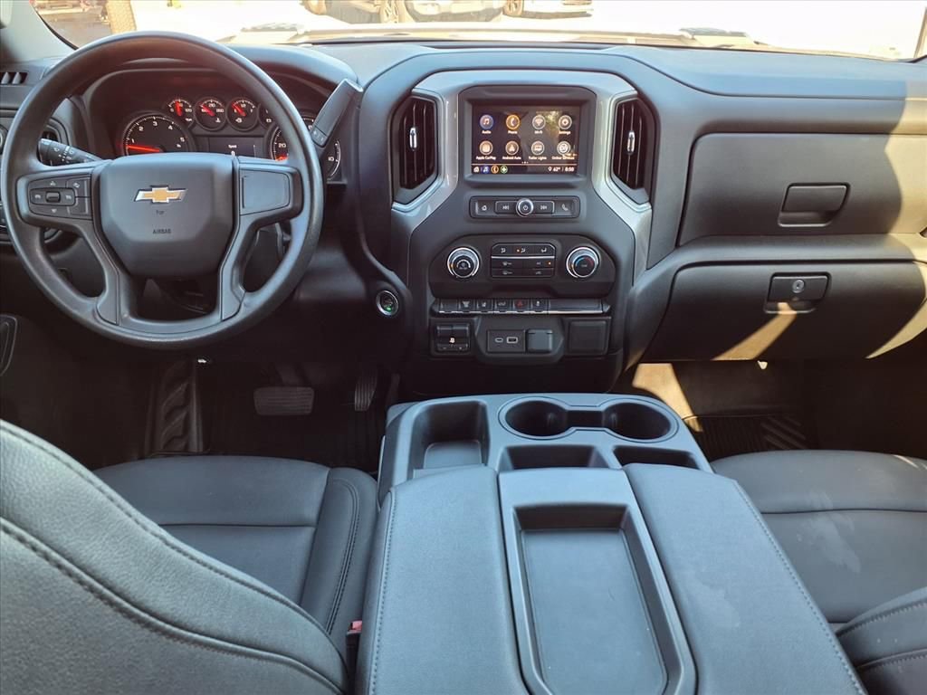 Used 2025 Chevrolet Silverado 3500 W/T image 18