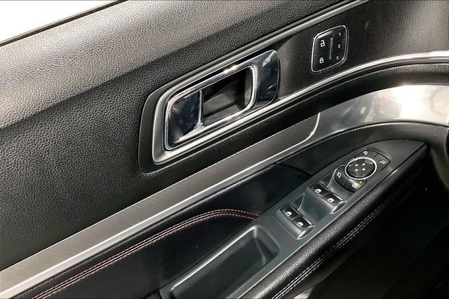 Used 2018 Ford Explorer Sport w/ Equipment Group 401A image 38