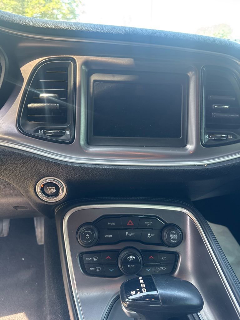 Used 2020 Dodge Challenger SXT w/ Driver Convenience Group AWD/4WD image 14