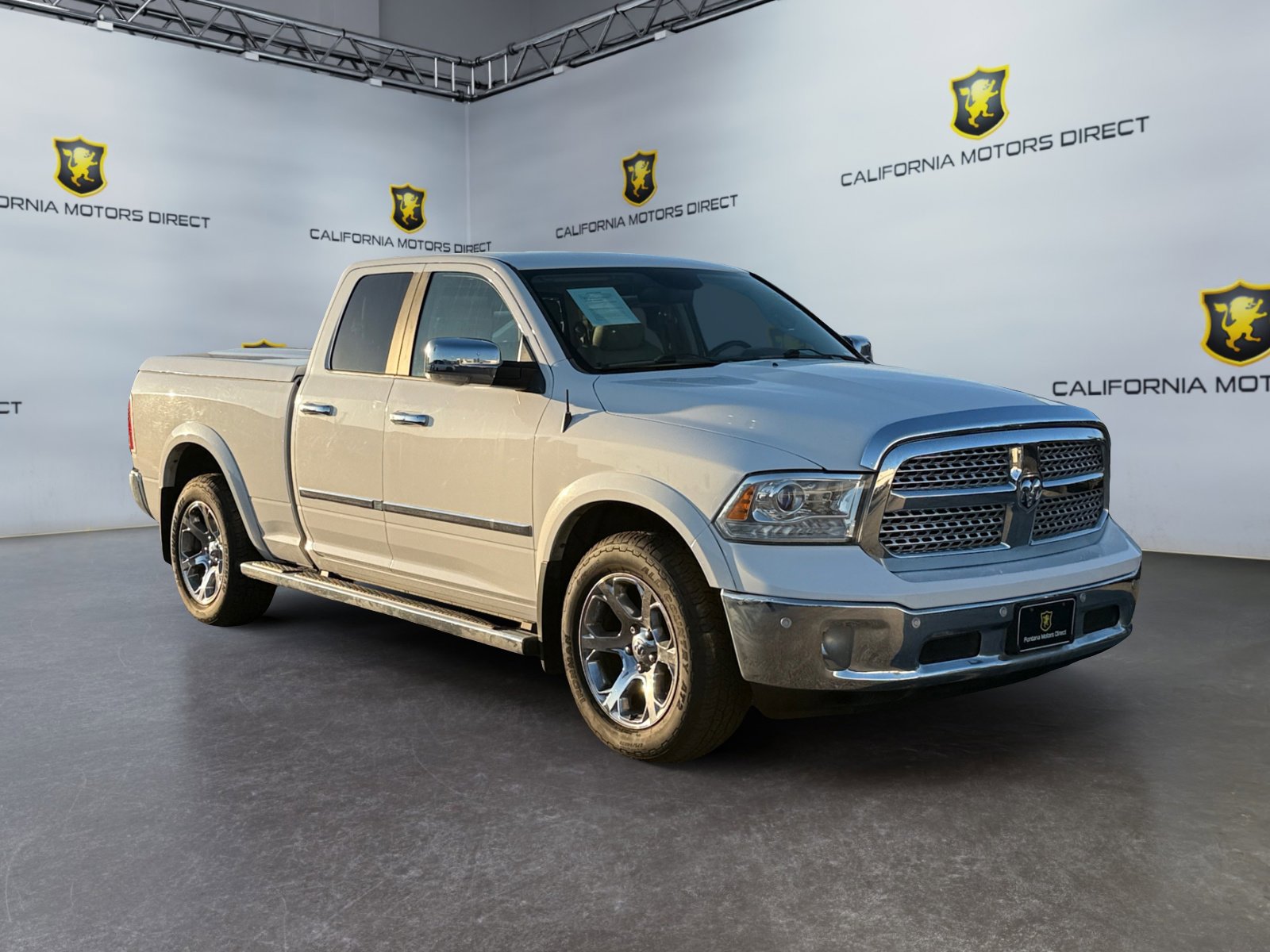 Used 2017 RAM 1500 Laramie AWD/4WD image 4
