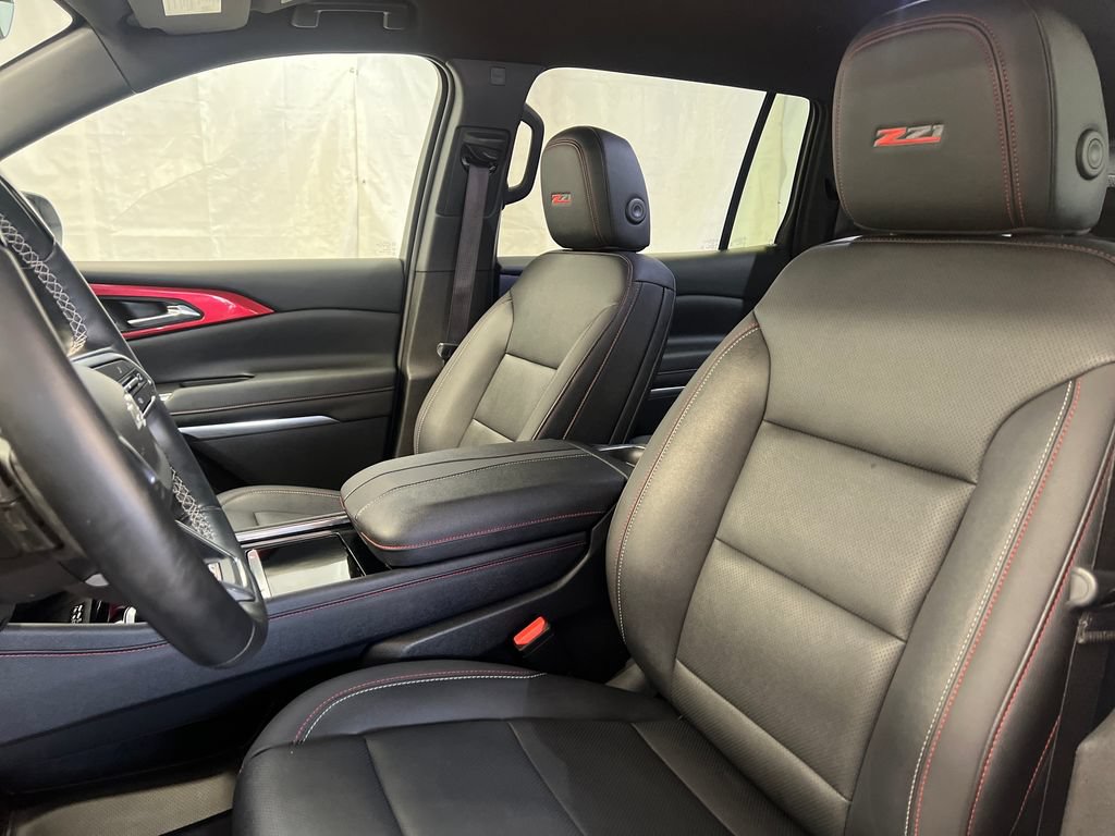 Used 2024 Chevrolet Traverse Z71 w/ Enhanced Driving Package AWD/4WD image 17