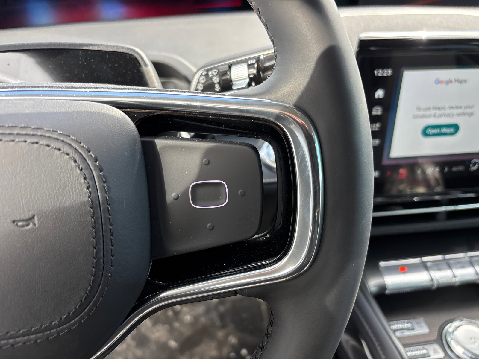 New 2026 Lincoln Nautilus Premier AWD/4WD image 18