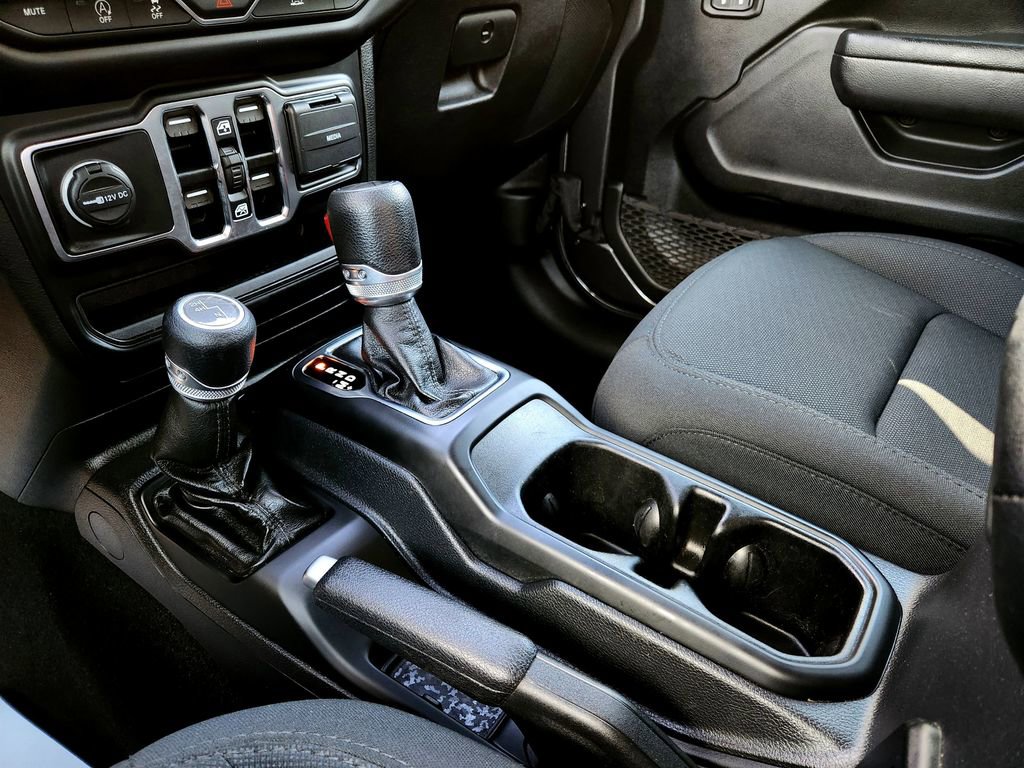 Used 2022 Jeep Gladiator Sport image 26