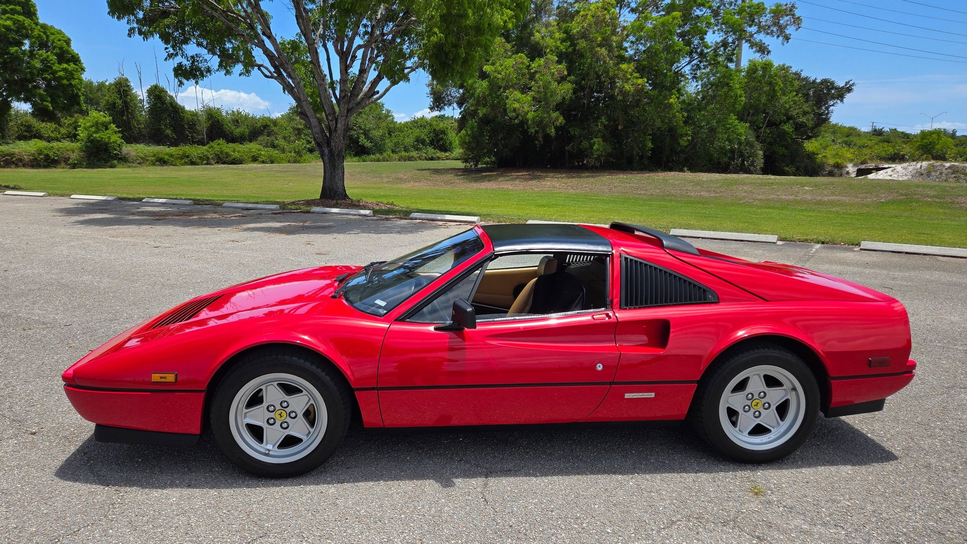 Used 1988 Ferrari 328 GTS image 2