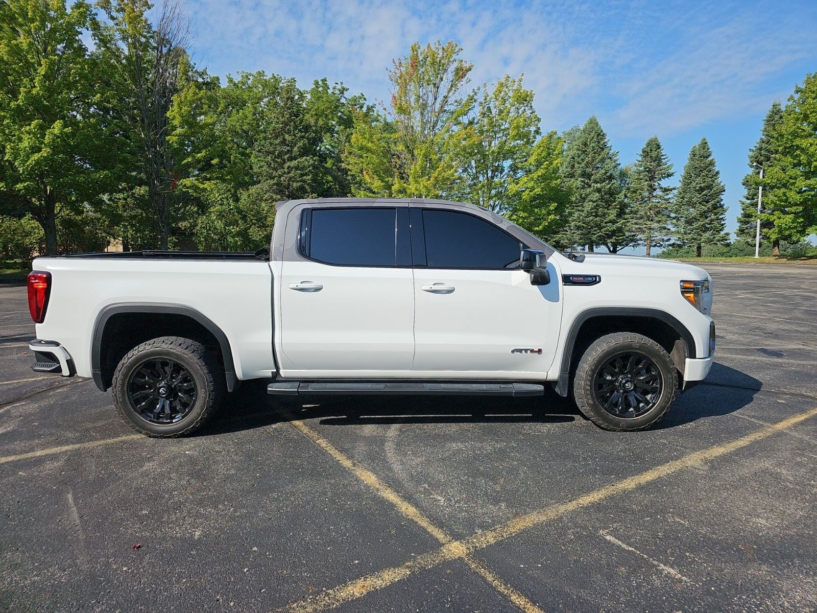 Used 2020 GMC Sierra 1500 AT4 w/ AT4 Premium Package AWD/4WD image 7