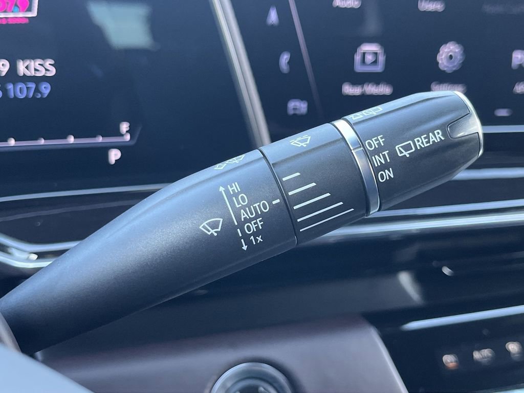 Used 2023 Cadillac Escalade Premium Luxury Platinum image 52